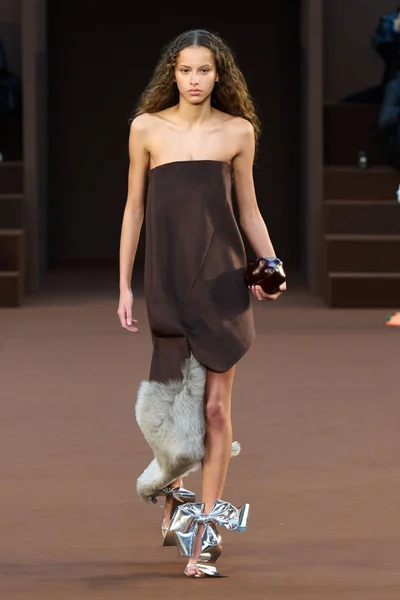Look 34